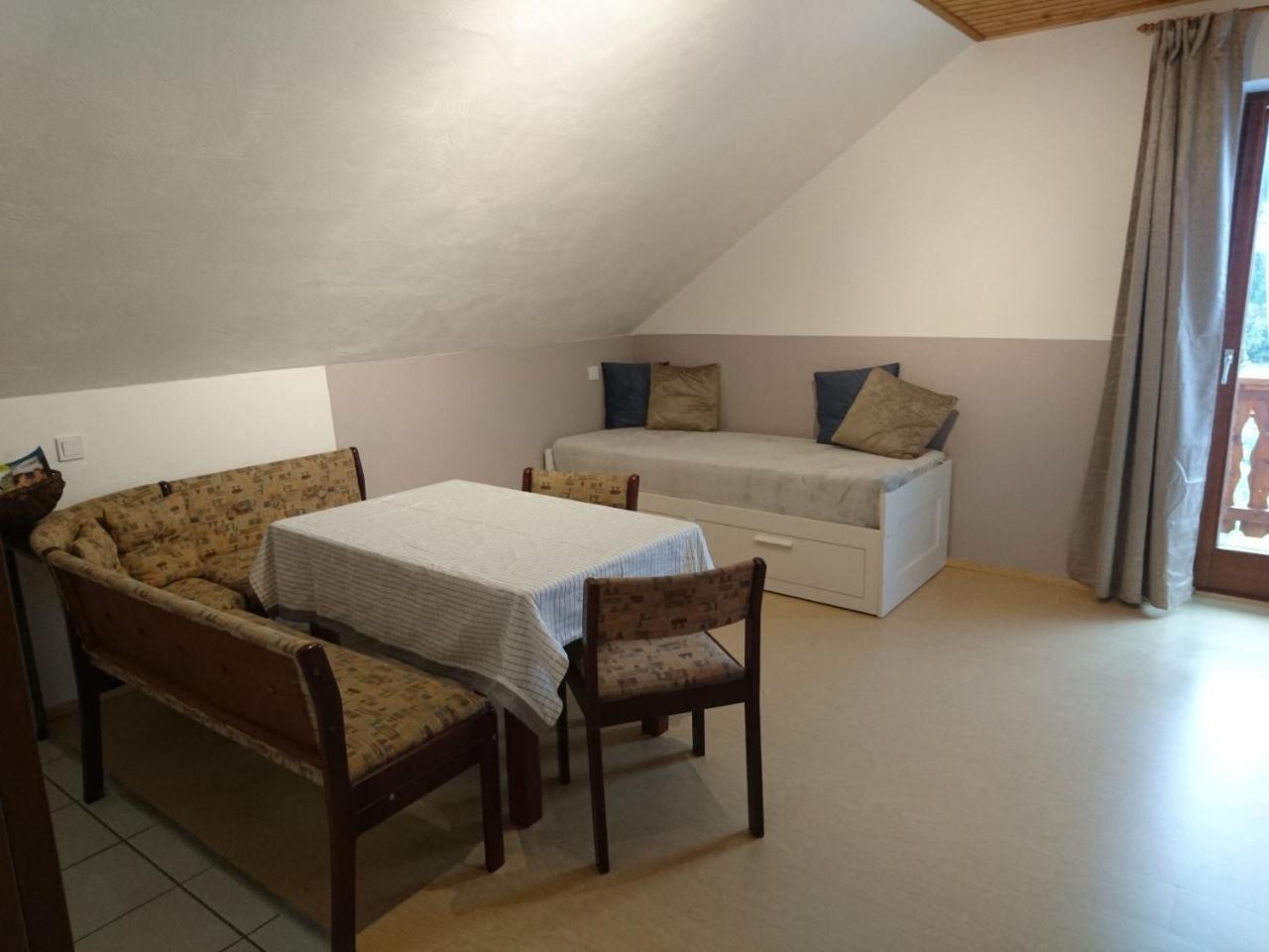 Berliner Ecke Hotel มาเรียตเซลล์ ภายนอก รูปภาพ